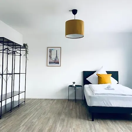 Xxl Teams I Monteure I 1,20 Betten I Komfort I Messe Apartment *