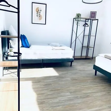 Xxl Teams I Monteure I 1,20 Betten I Komfort I Messe Apartment Duisburg