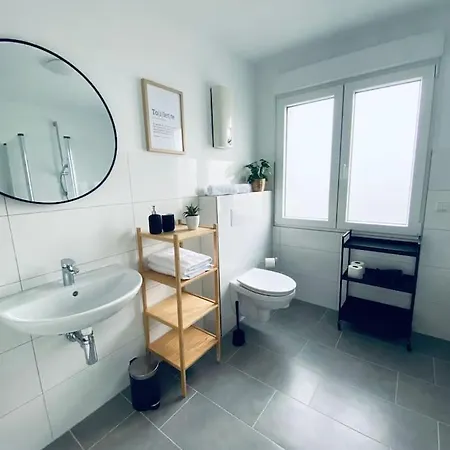 Apartment Xxl Teams I Monteure I 1,20 Betten I Komfort I Messe Duisburg
